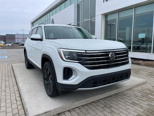 Opal White Pearl 2026 Volkswagen Atlas 2.0T SE W/TECHNOLOGY