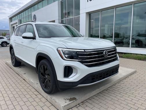 Opal White Pearl 2026 Volkswagen Atlas 2.0T SE W/TECHNOLOGY