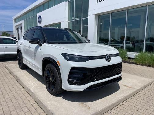 Opal White 2026 Volkswagen Tiguan 2.0T SE R-Line Black