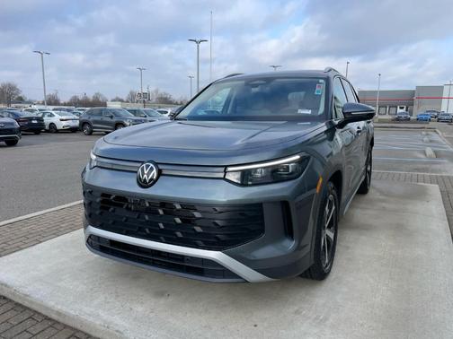 2026 Volkswagen Tiguan 2.0T SE