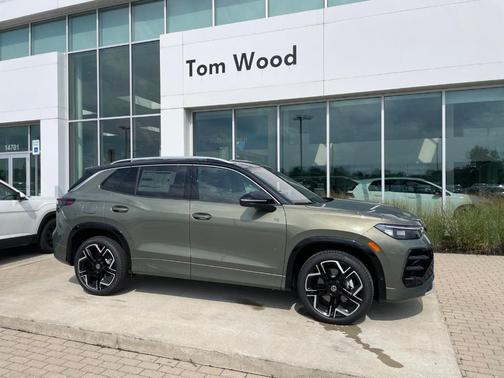 Avocado Green 2026 Volkswagen Tiguan 2.0T SEL R-Line Turbo