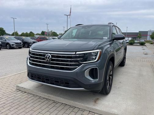 Pure Gray 2026 Volkswagen Atlas 2.0T SE W/TECHNOLOGY