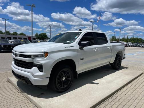 Summit White 2022 Chevrolet Silverado 1500 RST