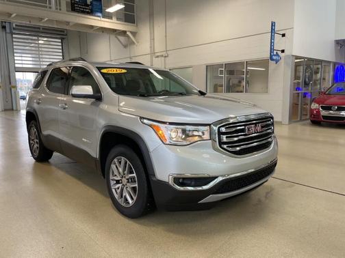 2019 GMC Acadia SLE-2