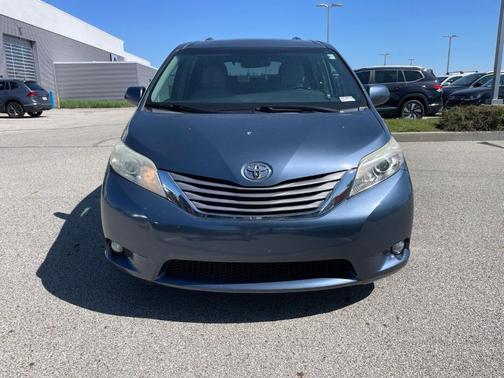 Shoreline Mist 2016 Toyota Sienna XLE