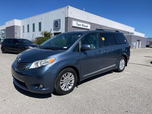 Shoreline Mist 2016 Toyota Sienna XLE
