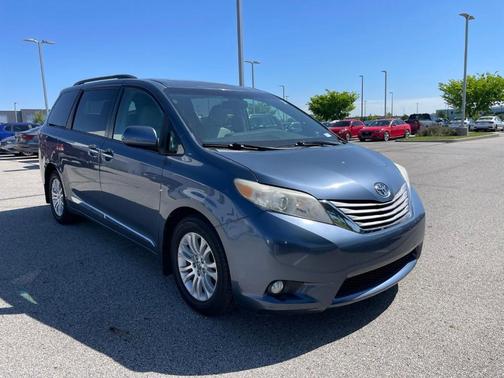 Shoreline Mist 2016 Toyota Sienna XLE