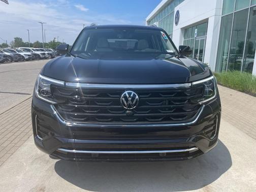 Deep Black Pearl 2026 Volkswagen Atlas 2.0T SEL Premium R-Line