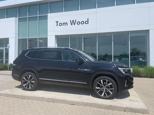 Deep Black Pearl 2026 Volkswagen Atlas 2.0T SEL Premium R-Line