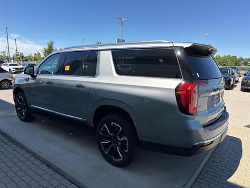 Sterling 2024 GMC Yukon XL SLT