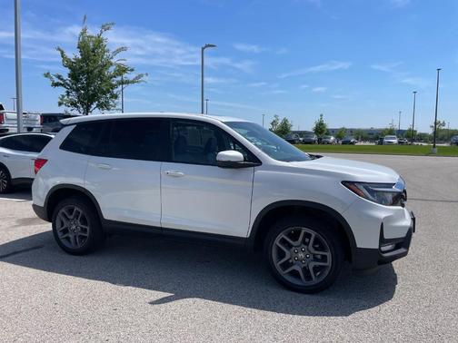 Platinum White Pearl 2023 Honda Passport EX-L