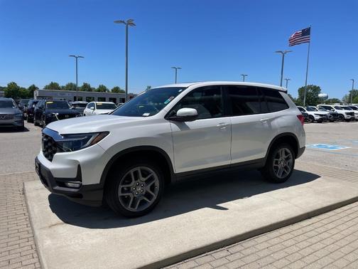 Platinum White Pearl 2023 Honda Passport EX-L