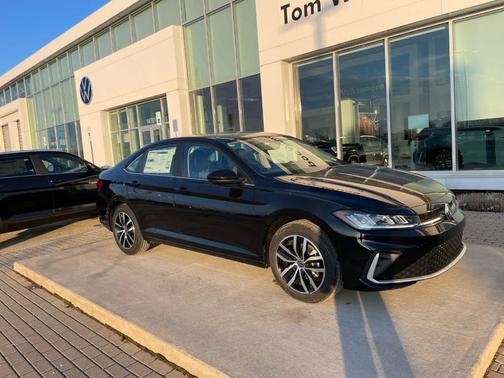 Deep Black Pearl Effect 2026 Volkswagen Jetta 1.5T SE