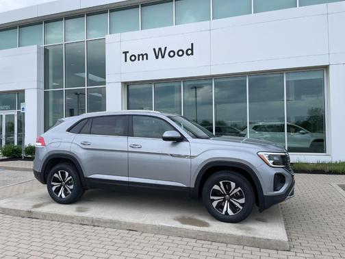 Silver Mist Metallic 2026 Volkswagen Atlas Cross Sport 2.0T SE