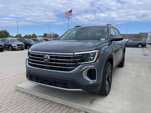 Pure Gray 2026 Volkswagen Atlas 2.0T SE W/TECHNOLOGY
