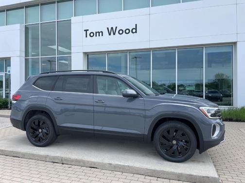 Pure Gray 2026 Volkswagen Atlas 2.0T SE W/TECHNOLOGY