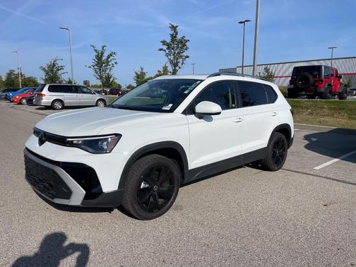 2025 Volkswagen Taos 1.5T SE