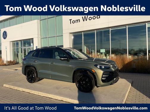 2025 Volkswagen Tiguan 2.0T SE R-Line Black