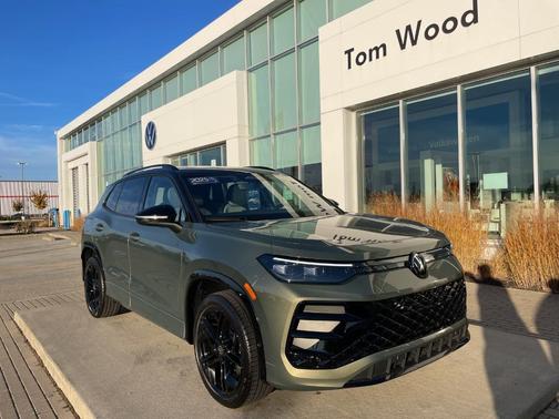 2025 Volkswagen Tiguan 2.0T SE R-Line Black