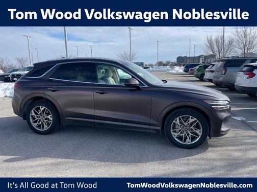 2023 Genesis GV70 2.5T