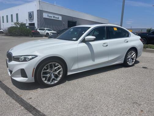 Alpine White 2025 BMW 330 i xDrive