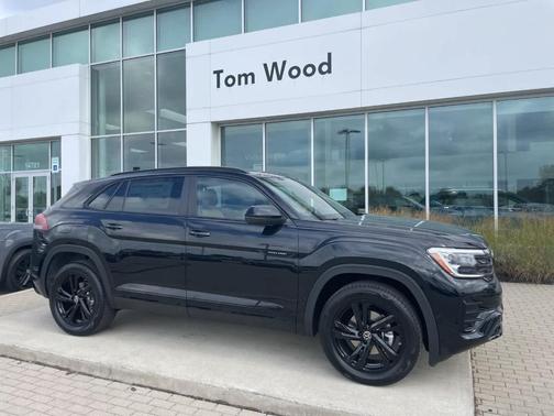 2026 Volkswagen Atlas Cross Sport 2.0T SEL R-Line Black