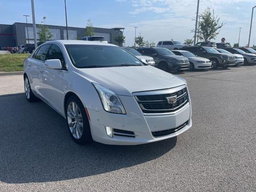 Crystal White Tri-Coat 2017 Cadillac XTS Luxury
