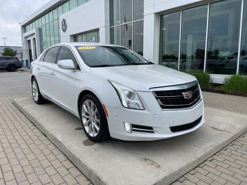 Crystal White Tri-Coat 2017 Cadillac XTS Luxury