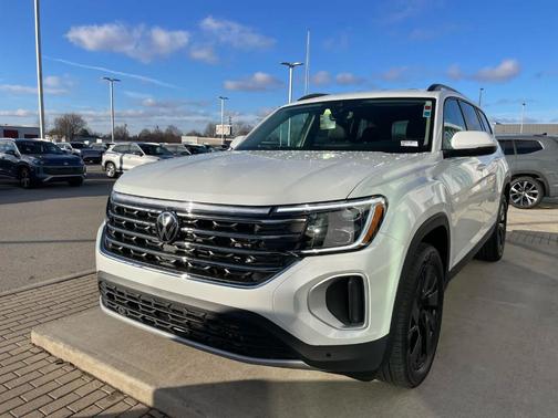 Opal White Pearl 2026 Volkswagen Atlas 2.0T SE W/TECHNOLOGY