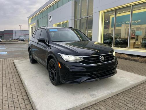 2023 Volkswagen Tiguan 2.0T SE R-Line Black