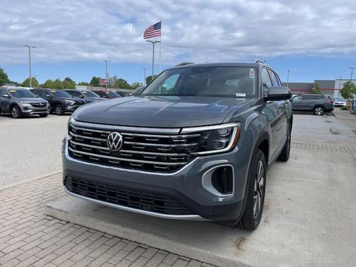 Pure Gray 2026 Volkswagen Atlas 2.0T SEL