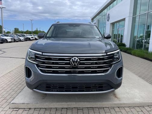 Pure Gray 2026 Volkswagen Atlas 2.0T SEL