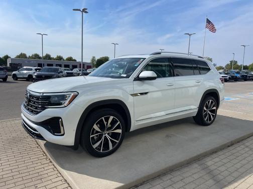 2026 Volkswagen Atlas 2.0T SEL Premium R-Line