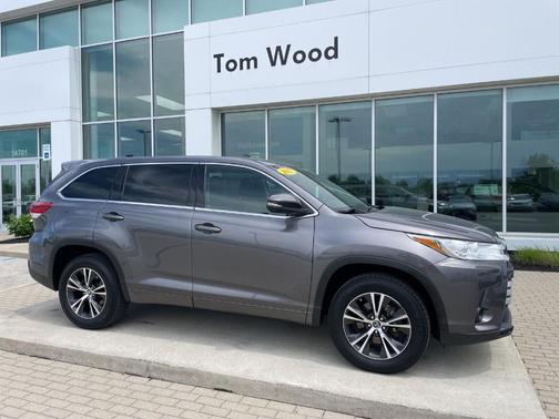 Predawn Gray Mica 2017 Toyota Highlander LE