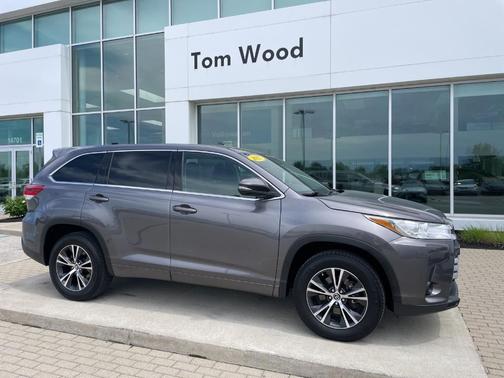 Predawn Gray Mica 2017 Toyota Highlander LE