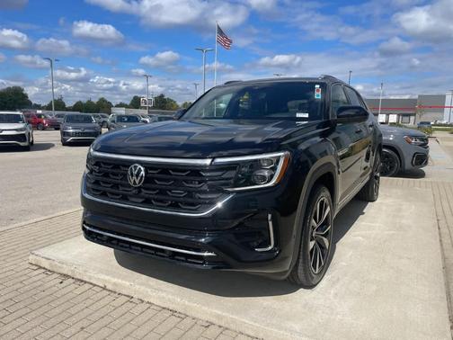 2026 Volkswagen Atlas Cross Sport 2.0T SEL Premium R-Line