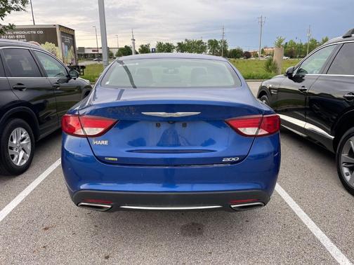 Vivid Blue Pearlcoat 2016 Chrysler 200 Limited
