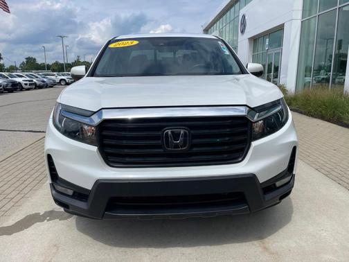 White 2023 Honda Ridgeline RTL