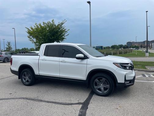 White 2023 Honda Ridgeline RTL