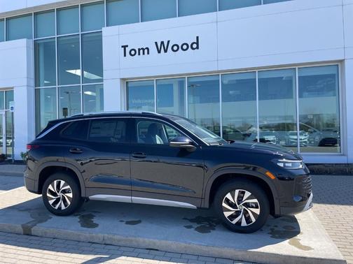 Deep Black Pearl Effect 2026 Volkswagen Tiguan 2.0T S