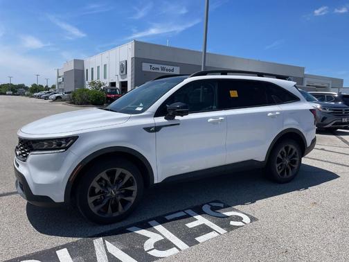 Glacial White Pearl 2023 Kia Sorento X-Line SX Prestige
