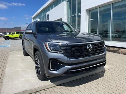 2025 Volkswagen Atlas Cross Sport 2.0T SEL Premium R-Line