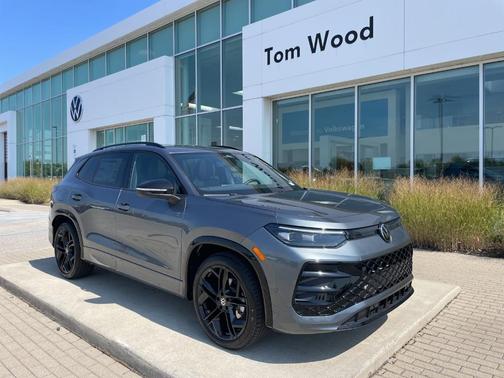 2025 Volkswagen Tiguan 2.0T SE R-Line Black