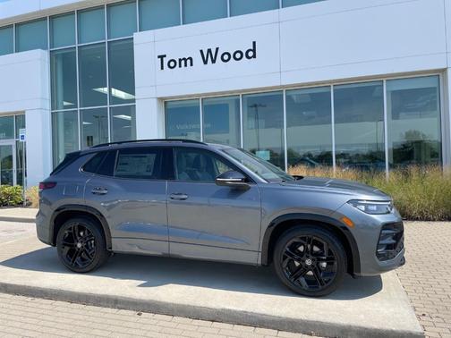2025 Volkswagen Tiguan 2.0T SE R-Line Black