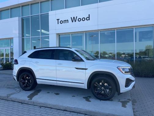 2026 Volkswagen Atlas Cross Sport 2.0T SEL R-Line Black