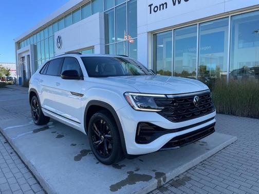 2026 Volkswagen Atlas Cross Sport 2.0T SEL R-Line Black