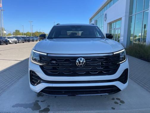 2026 Volkswagen Atlas Cross Sport 2.0T SEL R-Line Black