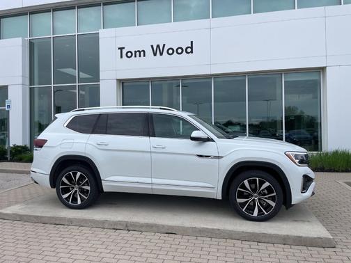 Opal White Pearl 2026 Volkswagen Atlas 2.0T SEL Premium R-Line