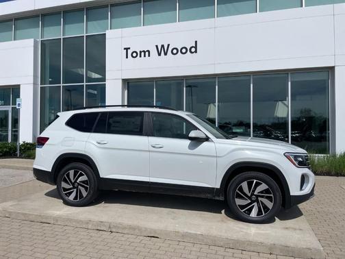 Opal White Pearl 2026 Volkswagen Atlas 2.0T SE W/TECHNOLOGY