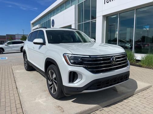 Opal White Pearl 2026 Volkswagen Atlas 2.0T SE W/TECHNOLOGY